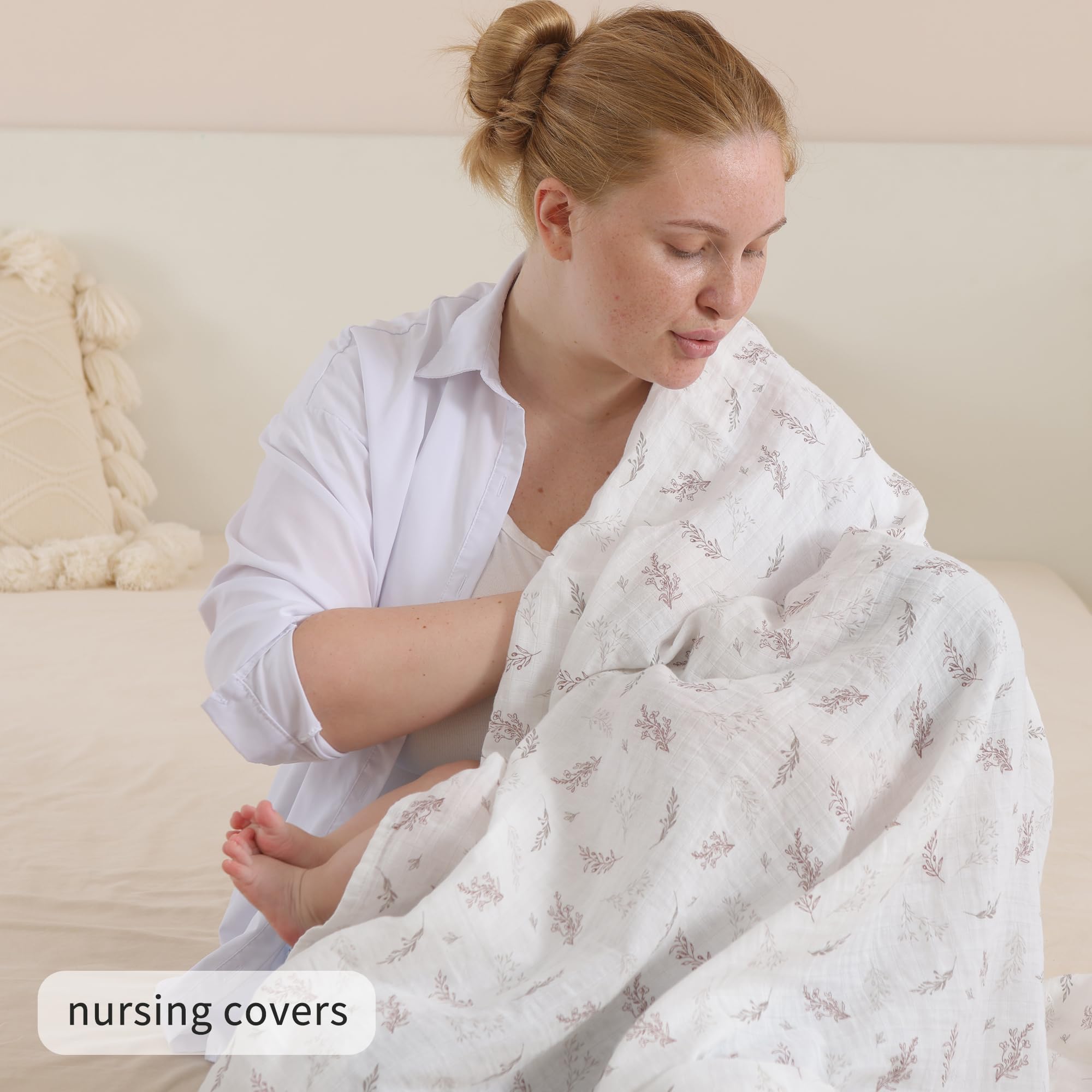 POMISO muslin swaddle blanket nursery-prop use highlights versatile photography-friendly option.