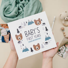 Pondering Pine baby milestones layout, ideal for chronicling monthly growth.