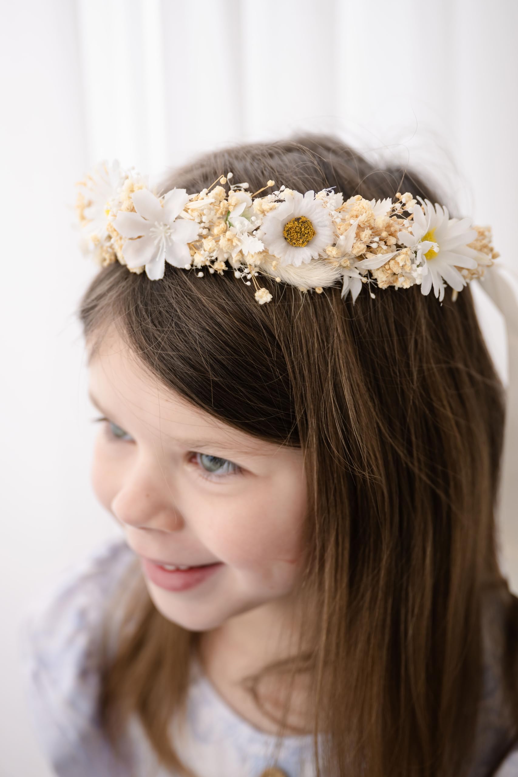 PoshMyra baby girls crown perfect for birthday celebrations and dress-up moments.
