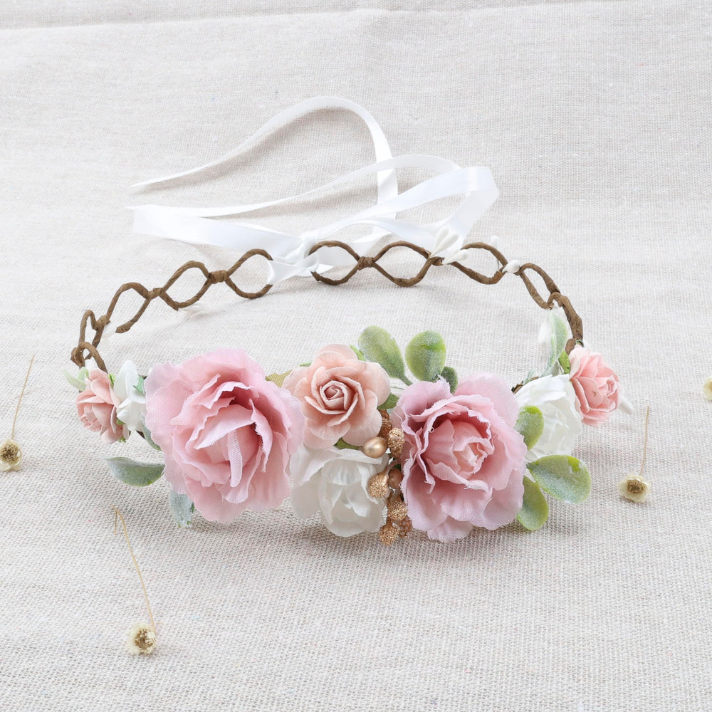 PoshMyra soft-inside crown keeps comfort during long party days and travel.