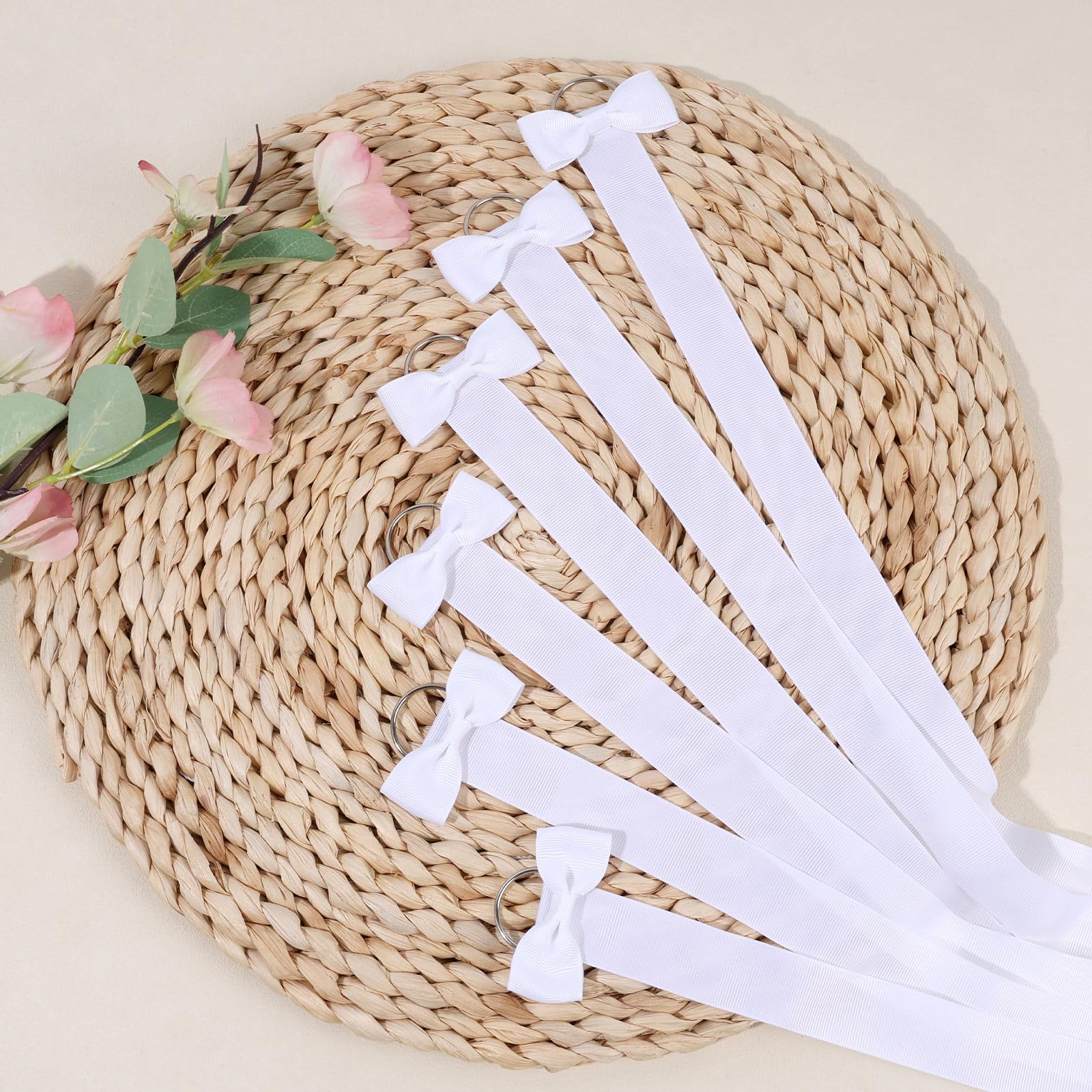 POVETIRE D-shaped hanger design closeup shows easy wall or door hanging.