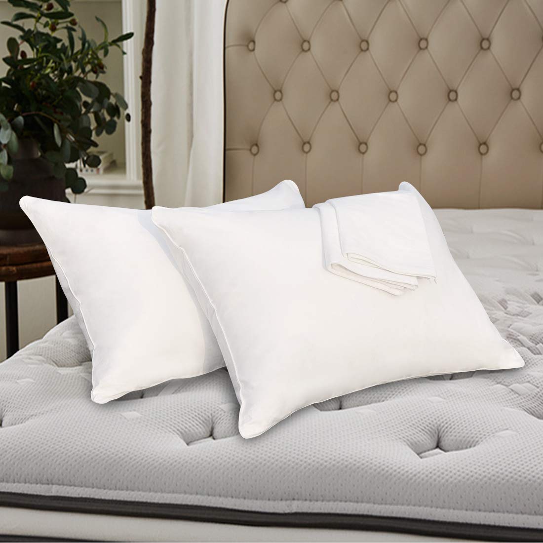 Precoco travel pillowcase packaging image demonstrates portability and care.
