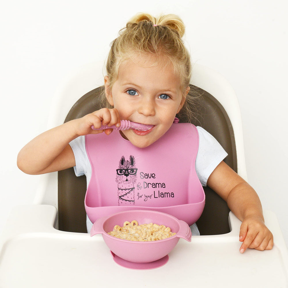 PrimaStella dishwasher safe silicone dishware simplifies cleanup after meals and snacks.