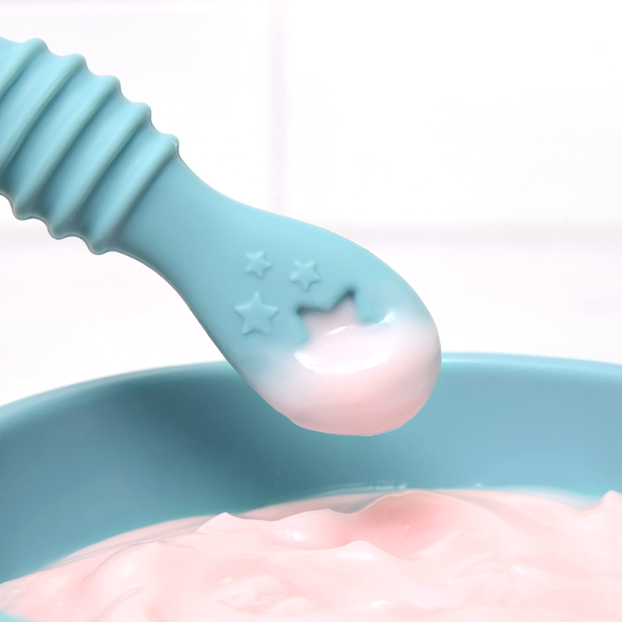 PrimaStella Little Dippers dual-ended design demonstrates spoon and textured dipper versatility.