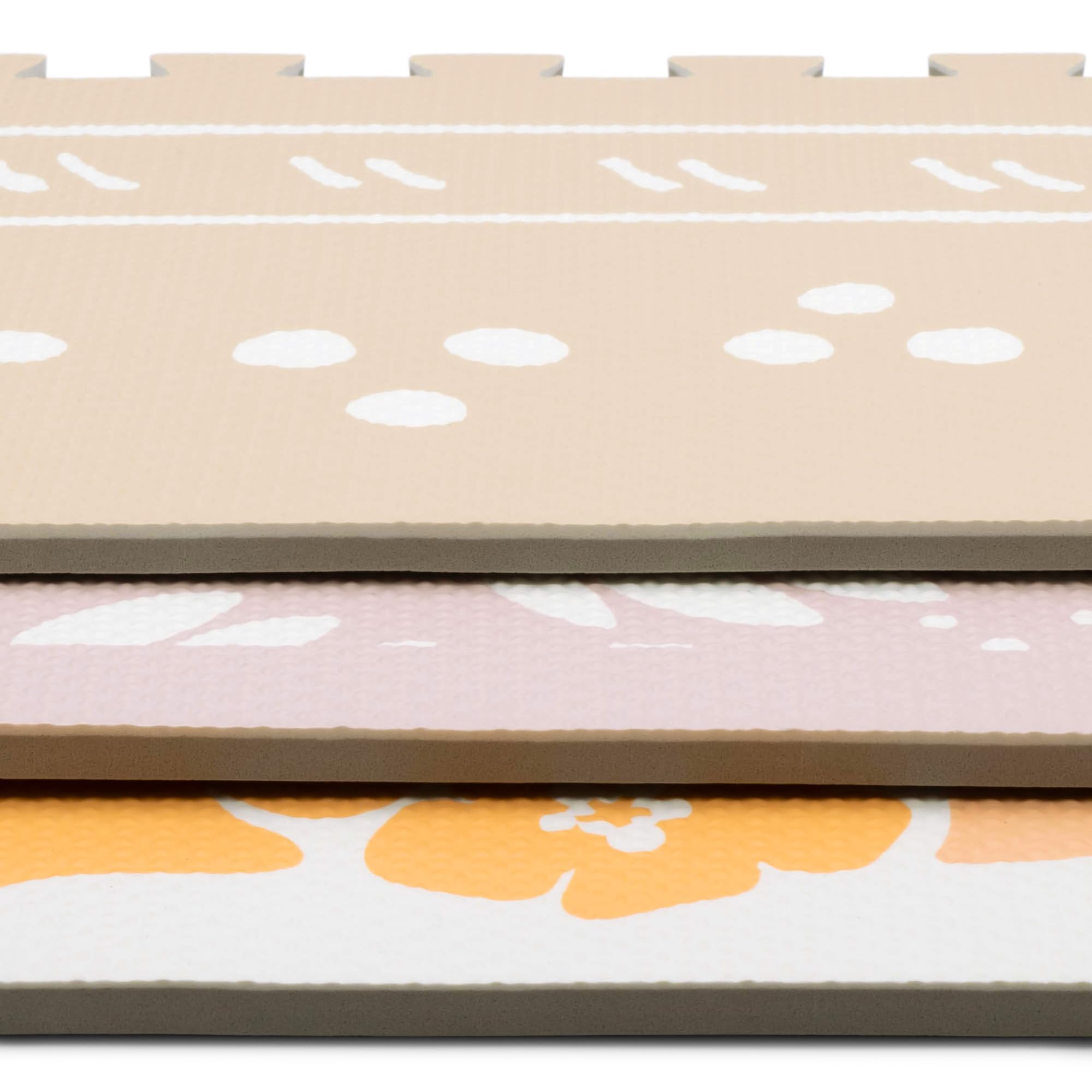 Primica baby playroom rug setup creates a cozy, safe zone.
