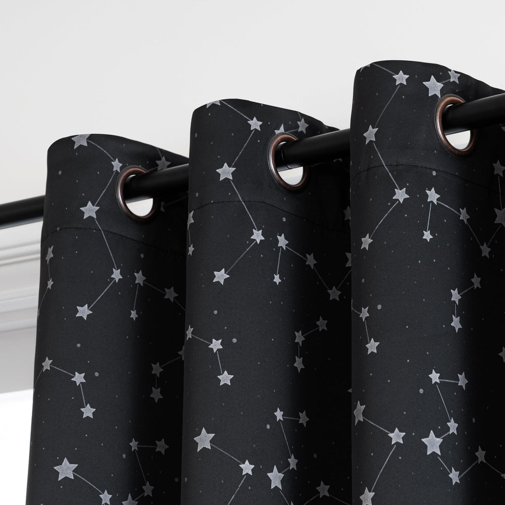 PrinceDeco fabric close-up shows smooth, silky texture for everyday kid rooms.