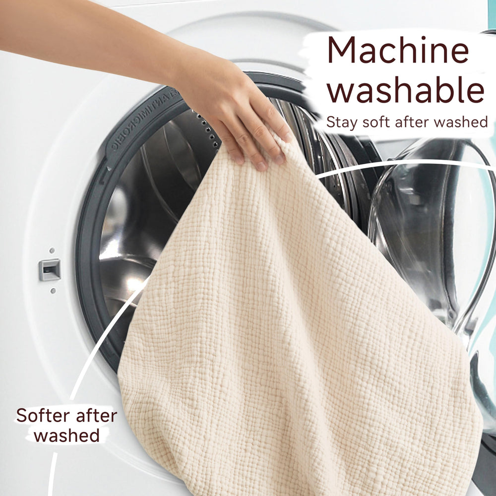 Pro Goleem slipcover beige machine-washable for easy care.