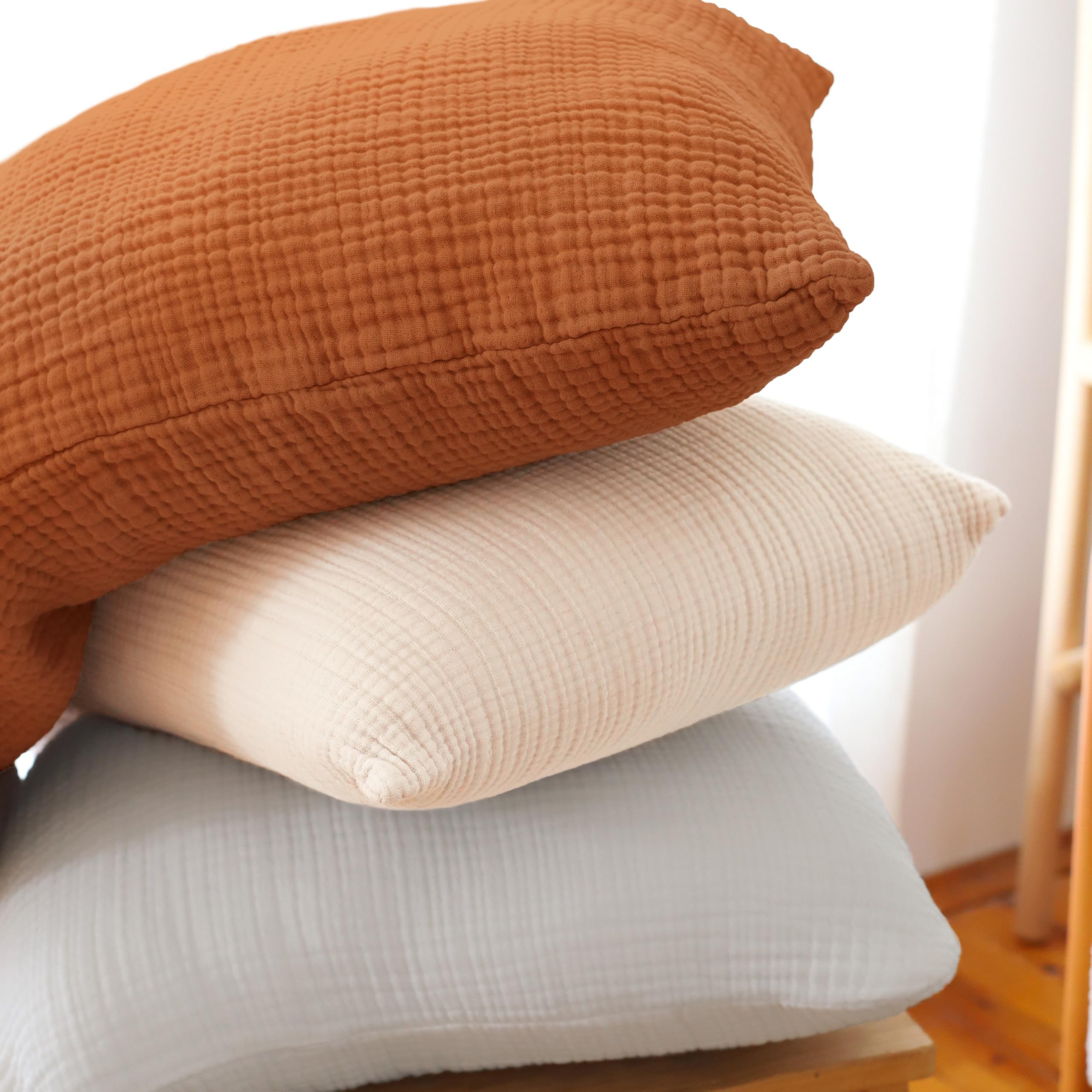 Pro Goleem close-up shows soft texture and breathable fabric