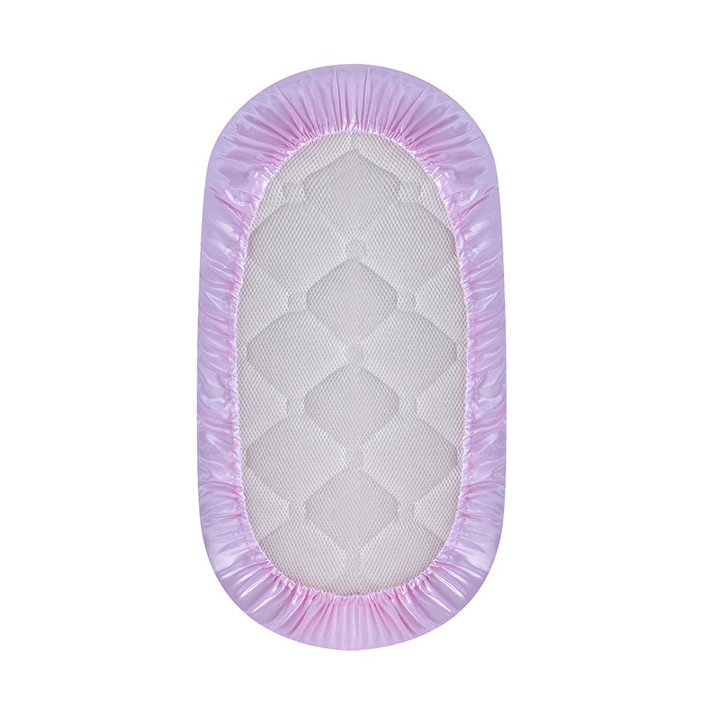 Pro Goleem satin bassinet sheet close-up of elastic edge for secure grip