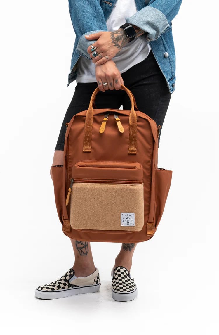 Product of the North Elkin backpack insulated exterior pocket keeps bottles cool.