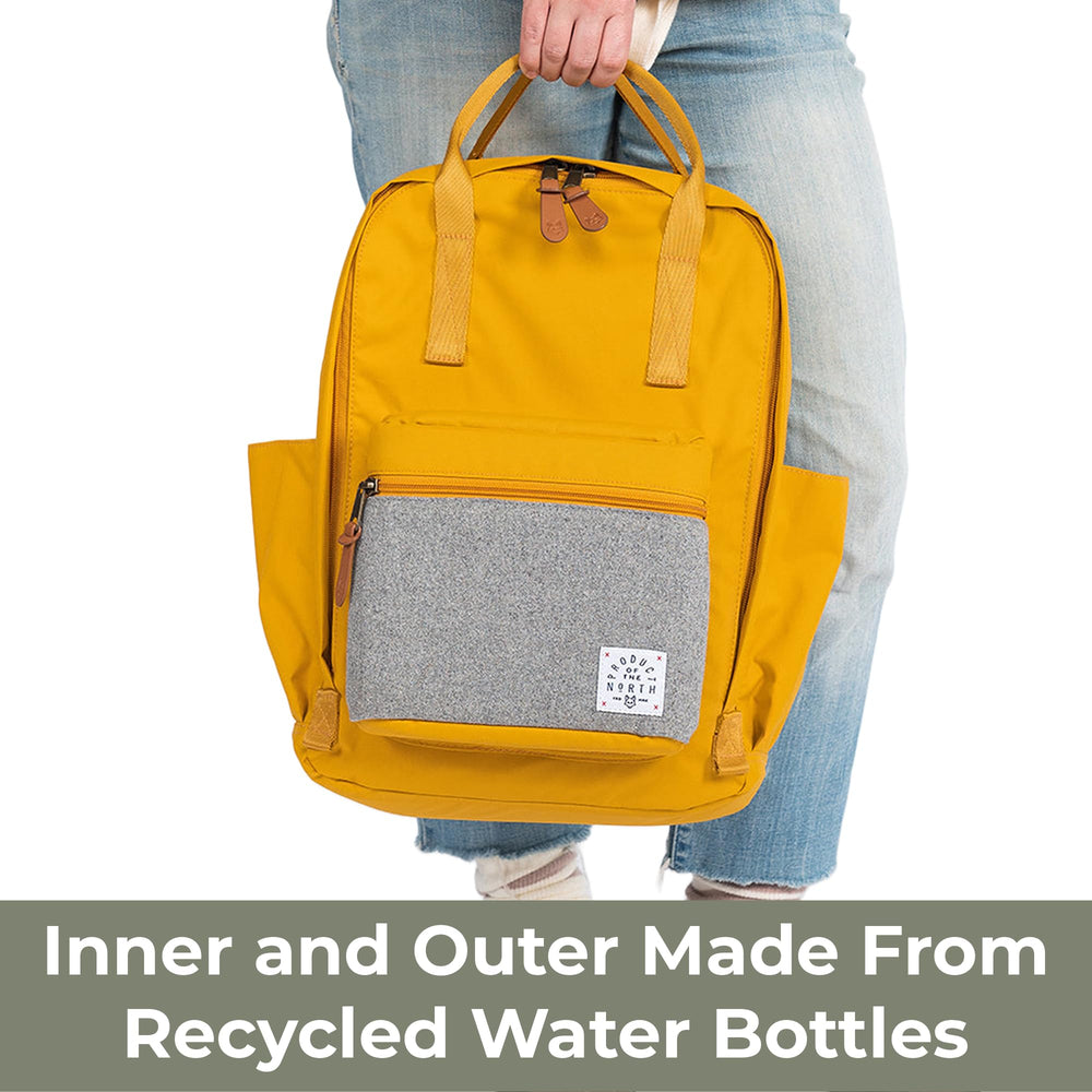 Product of the North Elkin interior pocket sleeves keep essentials organized on the go.