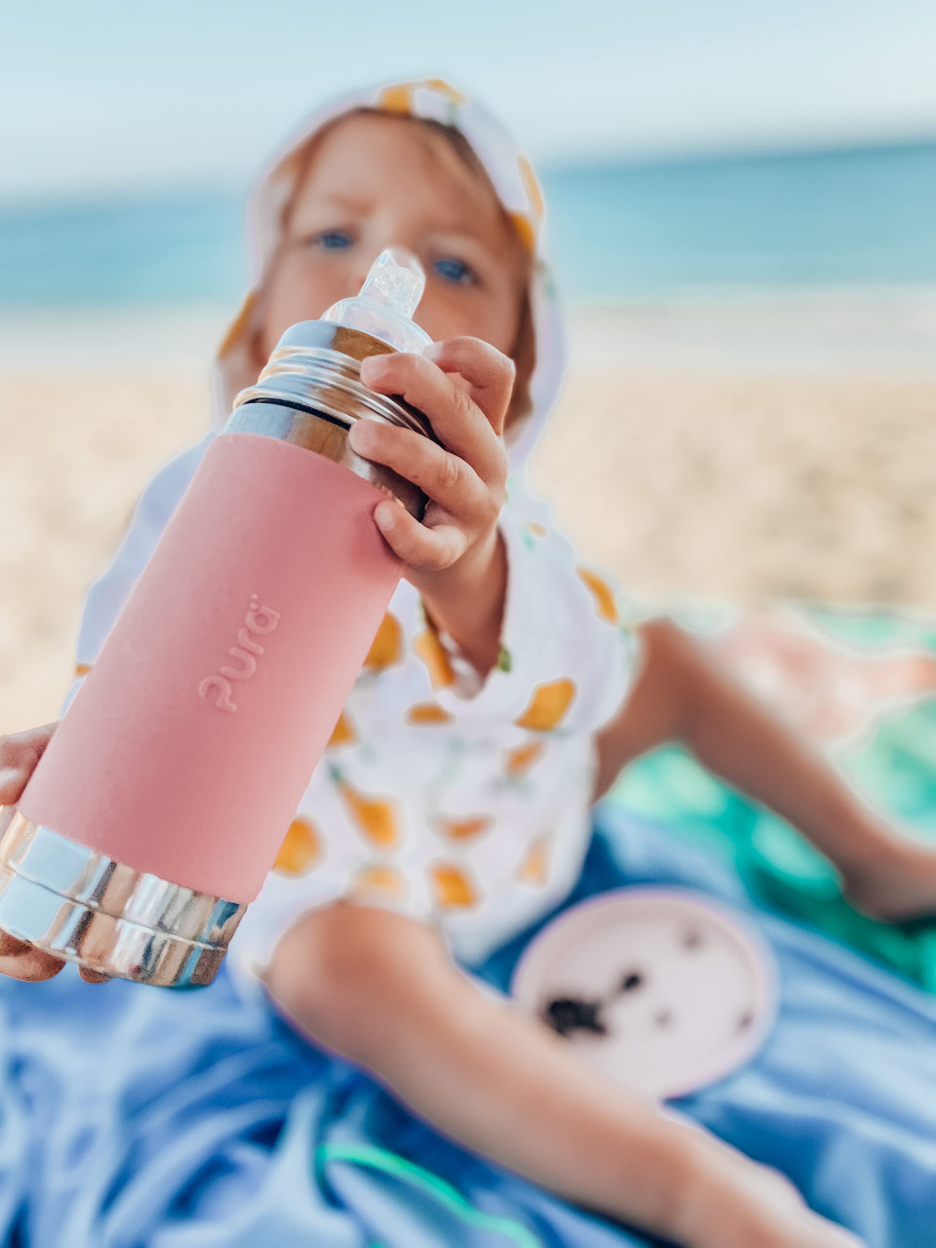 Pura Kiki set with sleeve and lid demonstrates plastic-free durable feeding.