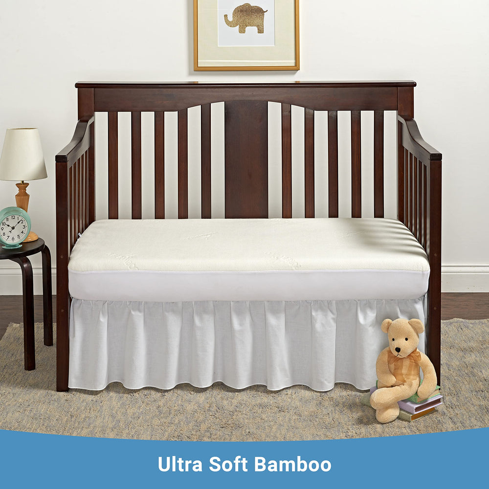 Pure Bamboo easy-pull-on design allows quick protection during midnight changes.