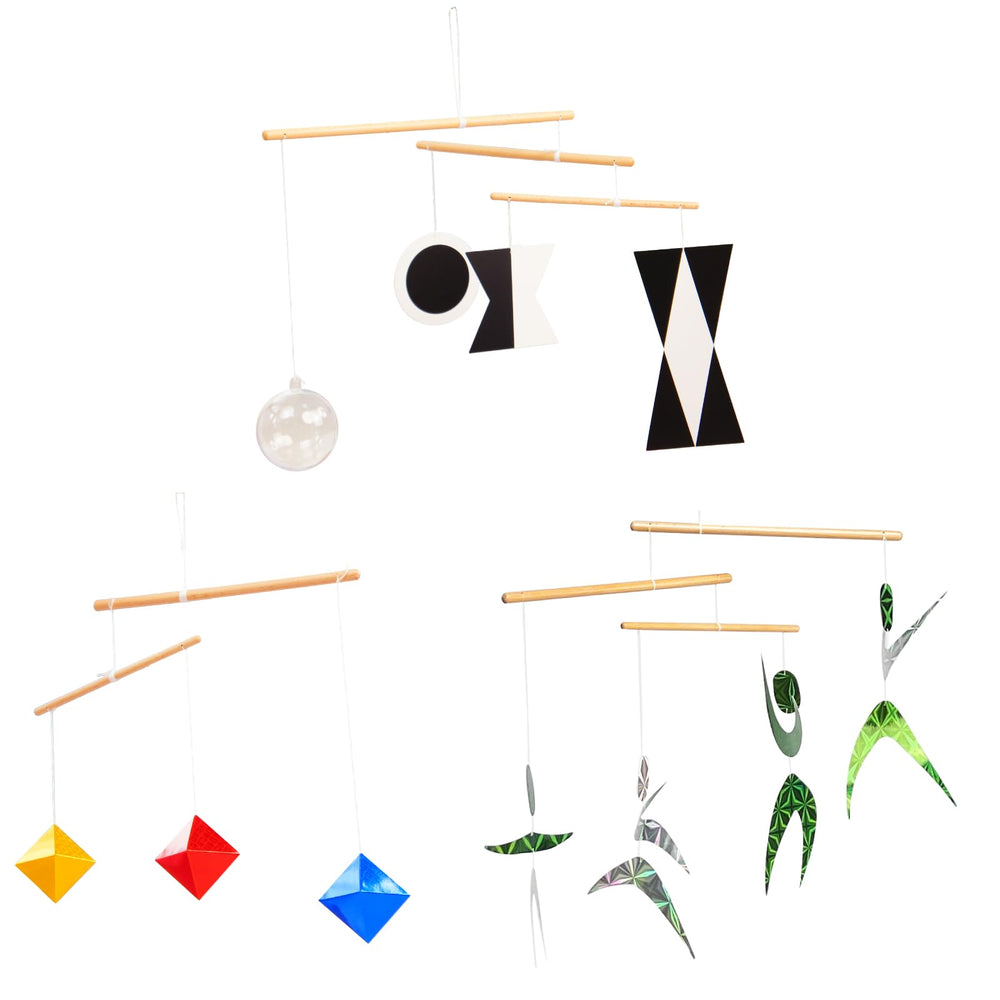 Purgano Montessori Mobile Munari engages baby’s vision with high-contrast patterns