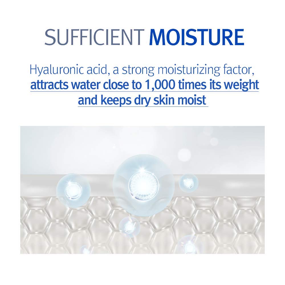 Pyunkang Yul PKY ATO Cream Blue Label swirl on hand suggests smooth, quick-absorbing moisture.
