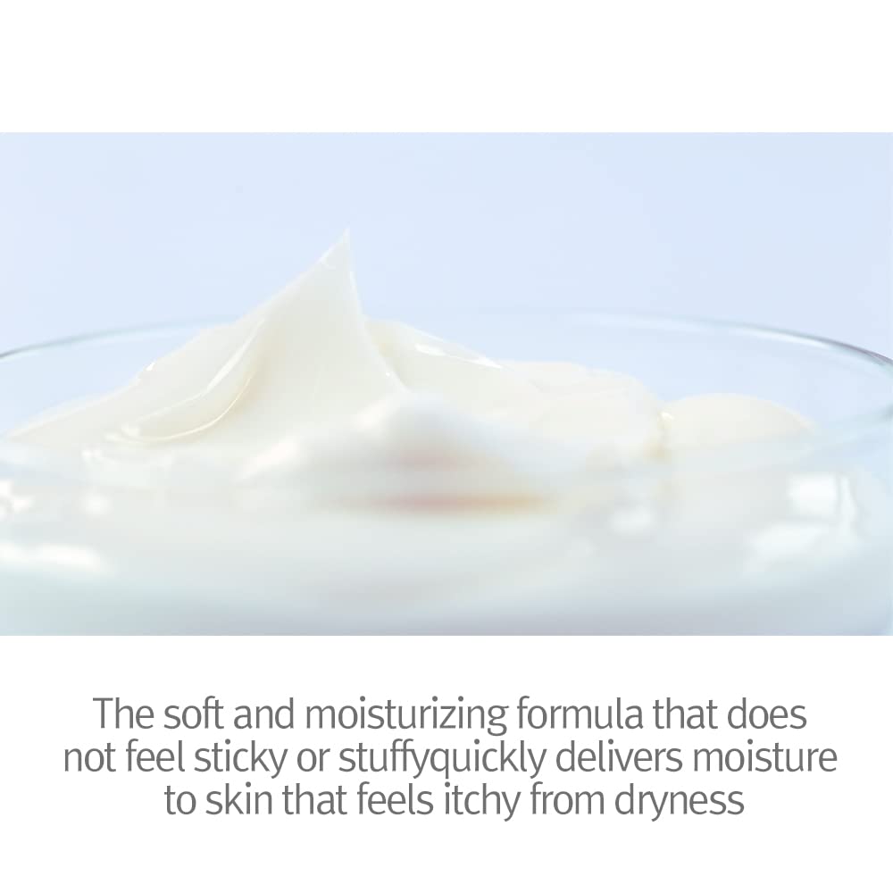 Pyunkang Yul PKY daily-use bottle demonstrates quick, non-greasy hydration.