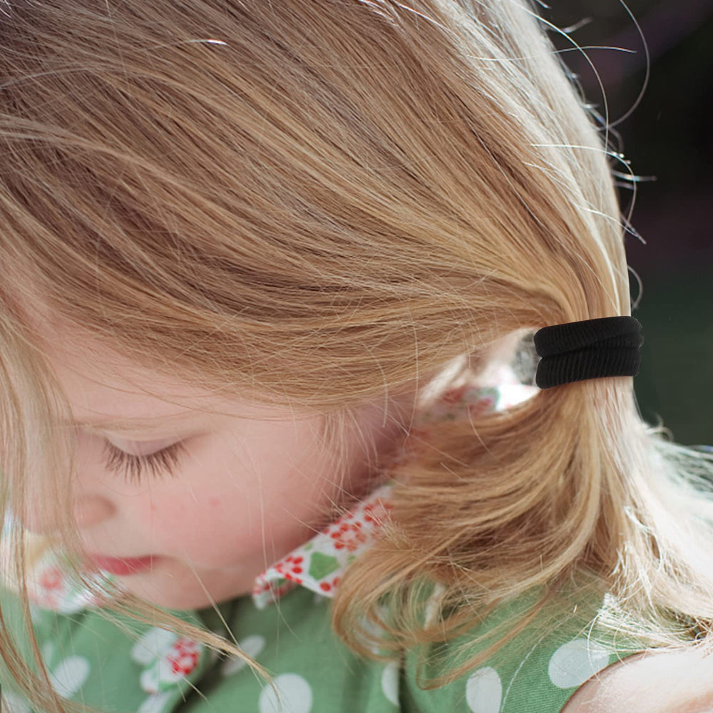 Qarwayoc thin-hair adult use shows versatile styling options.