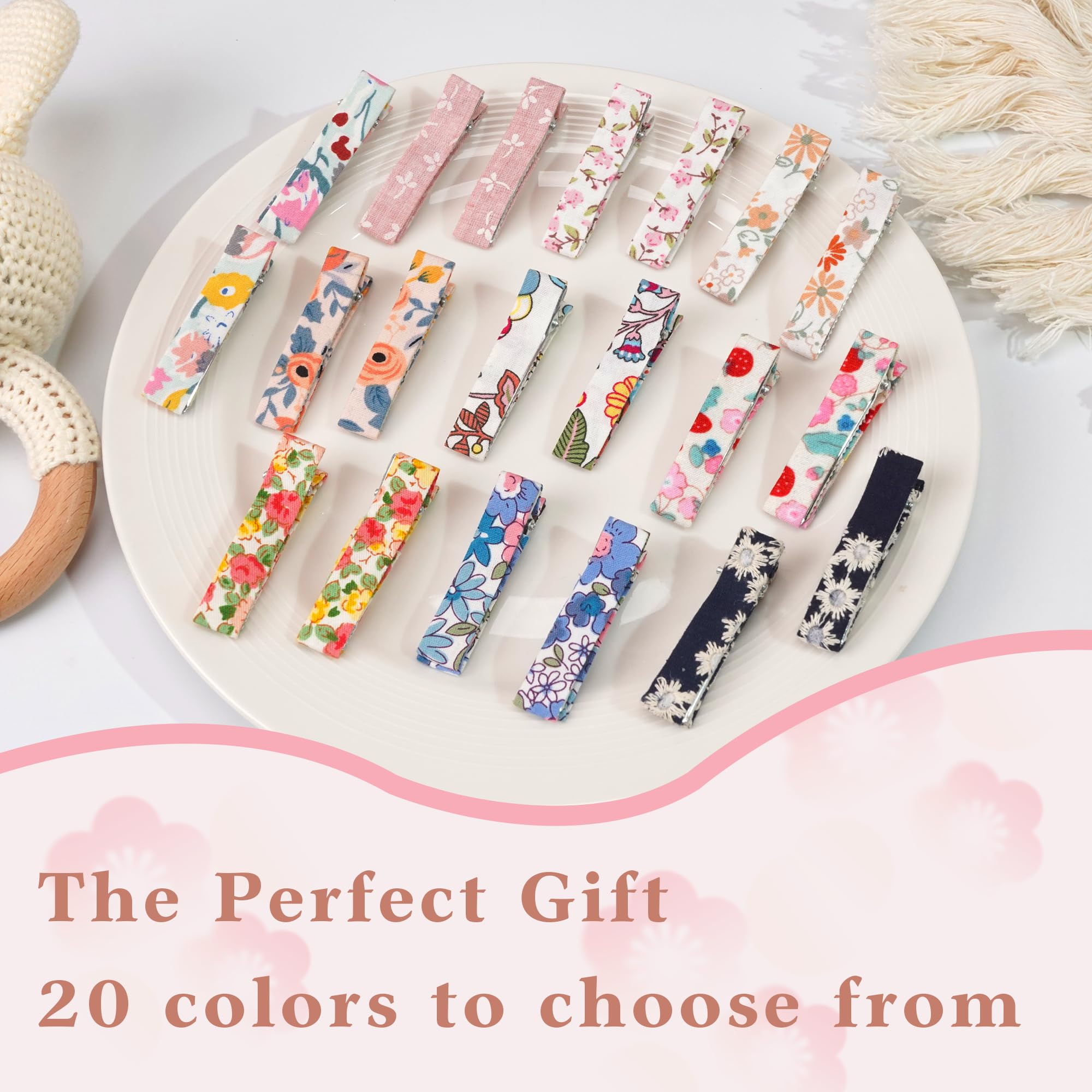 Qearl mini alligator pink clip, versatile for little girls and moms alike.