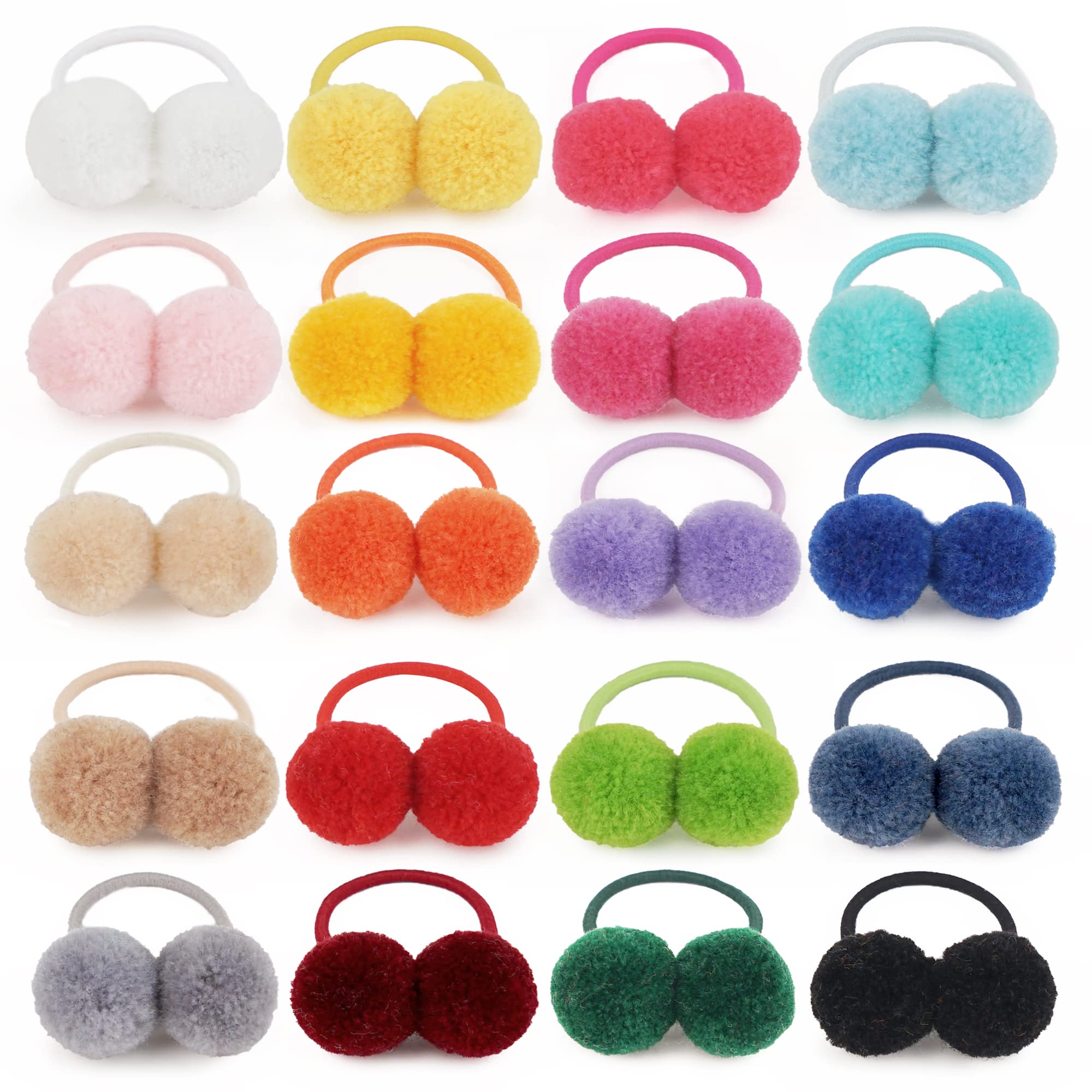 Qearl pom pom velvets travel-friendly set for on-the-go styling.