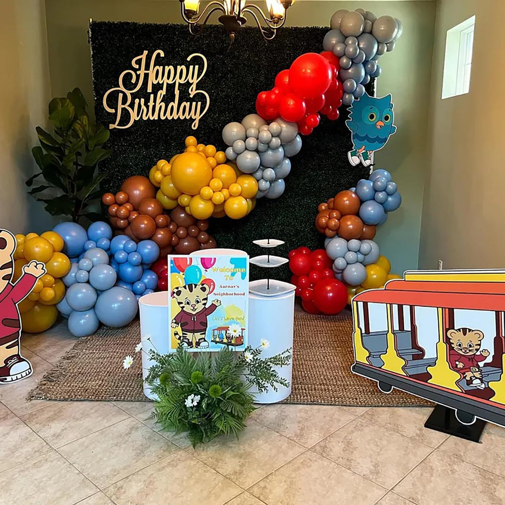 QENWWENG Happy Birthday Wood Sign doubles as a centerpiece for themed celebrations