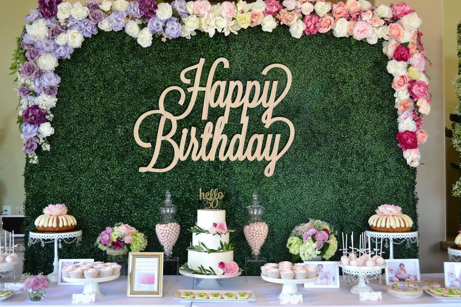 QENWWENG Happy Birthday Wood Sign showcases natural texture and rustic detail