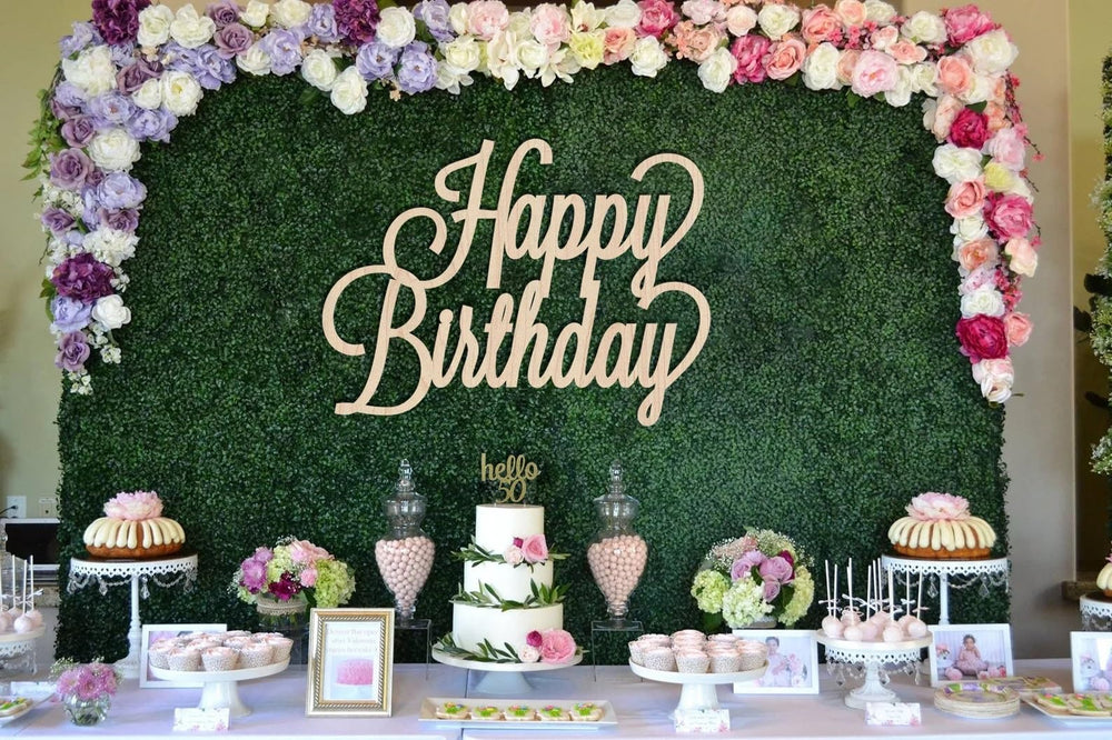 QENWWENG Happy Birthday Wood Sign showcases natural texture and rustic detail