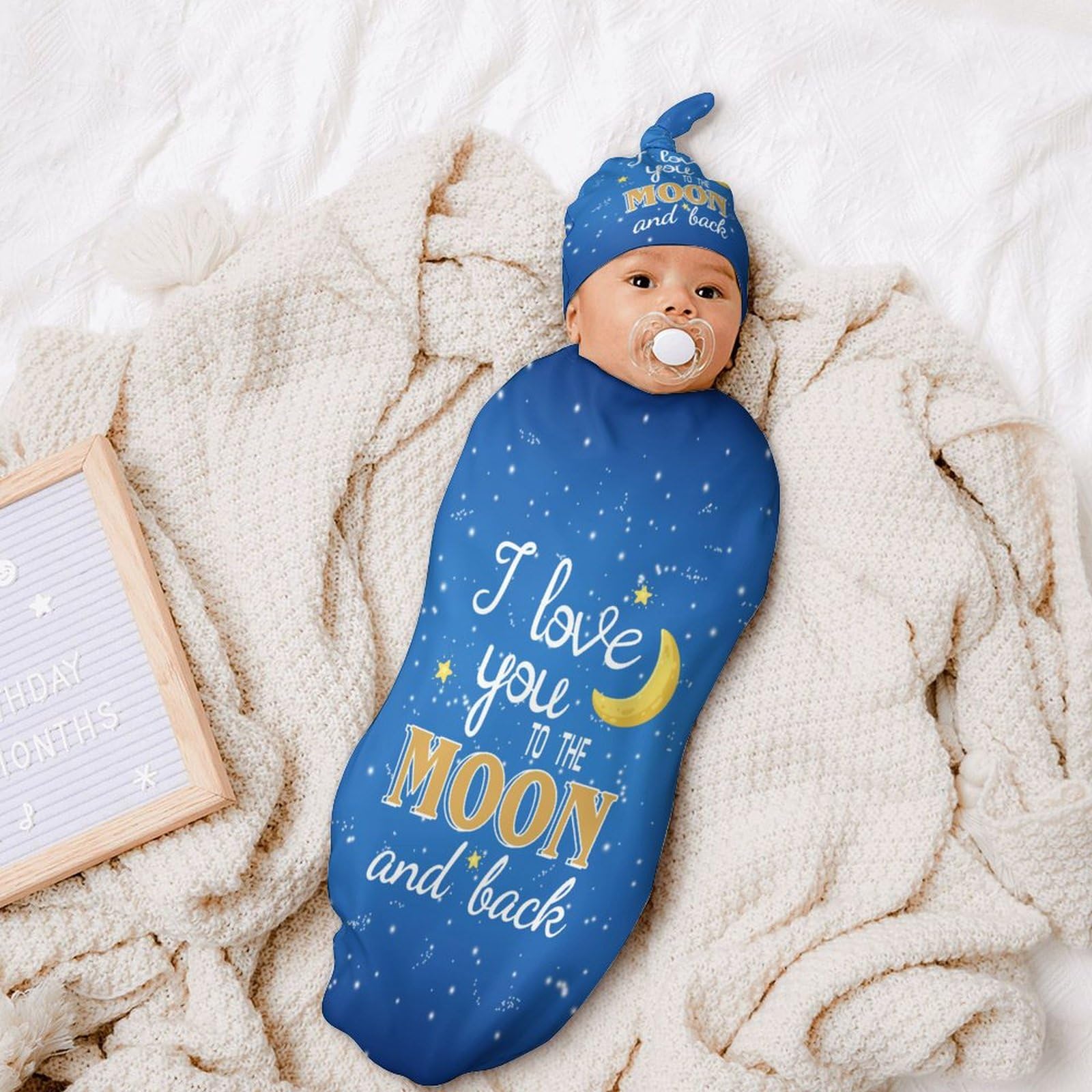 Qiohoey no-buttons zipless swaddle enhances safe, easy wrapping.