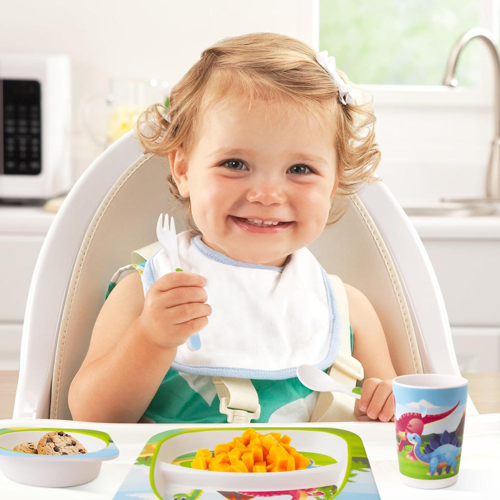 Qshare Bamboo toddler dinnerware fork promotes controlled feeding and kid-friendly grip.