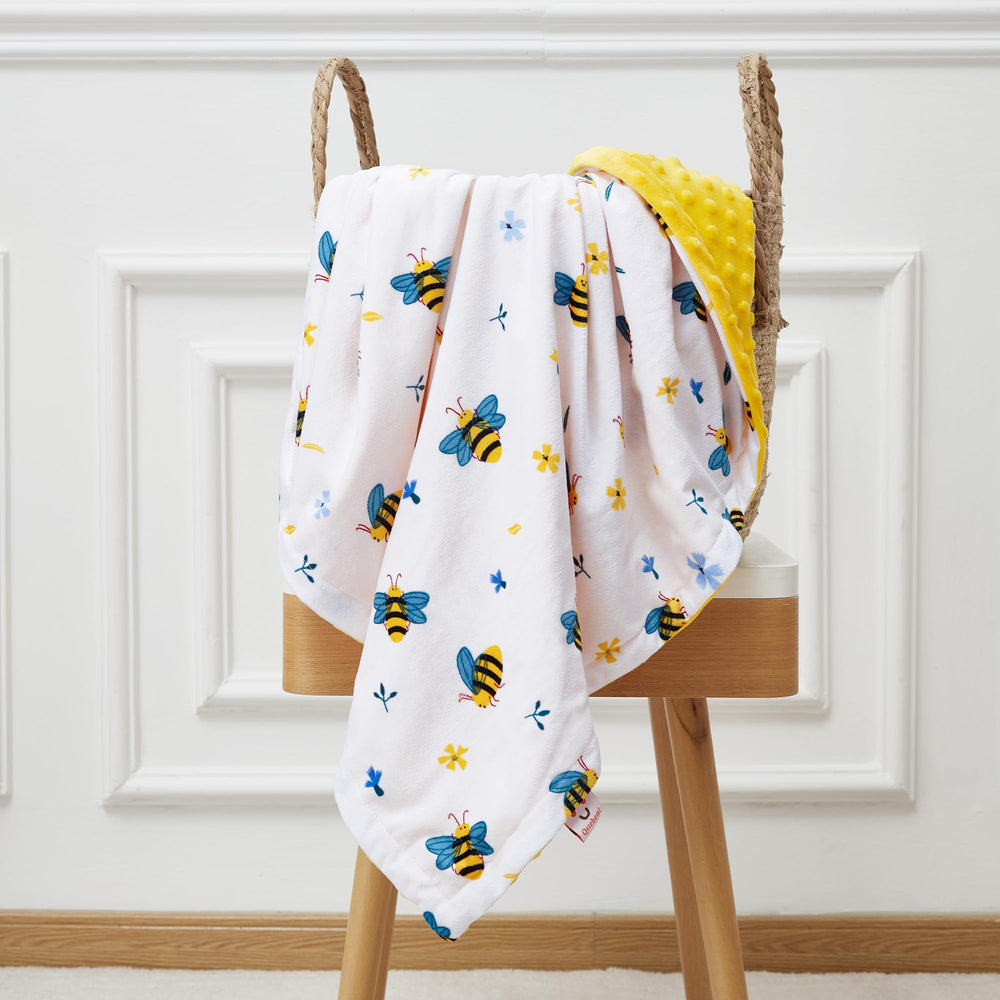QSTEHEML neutral color blanket suits any nursery and gender-neutral style