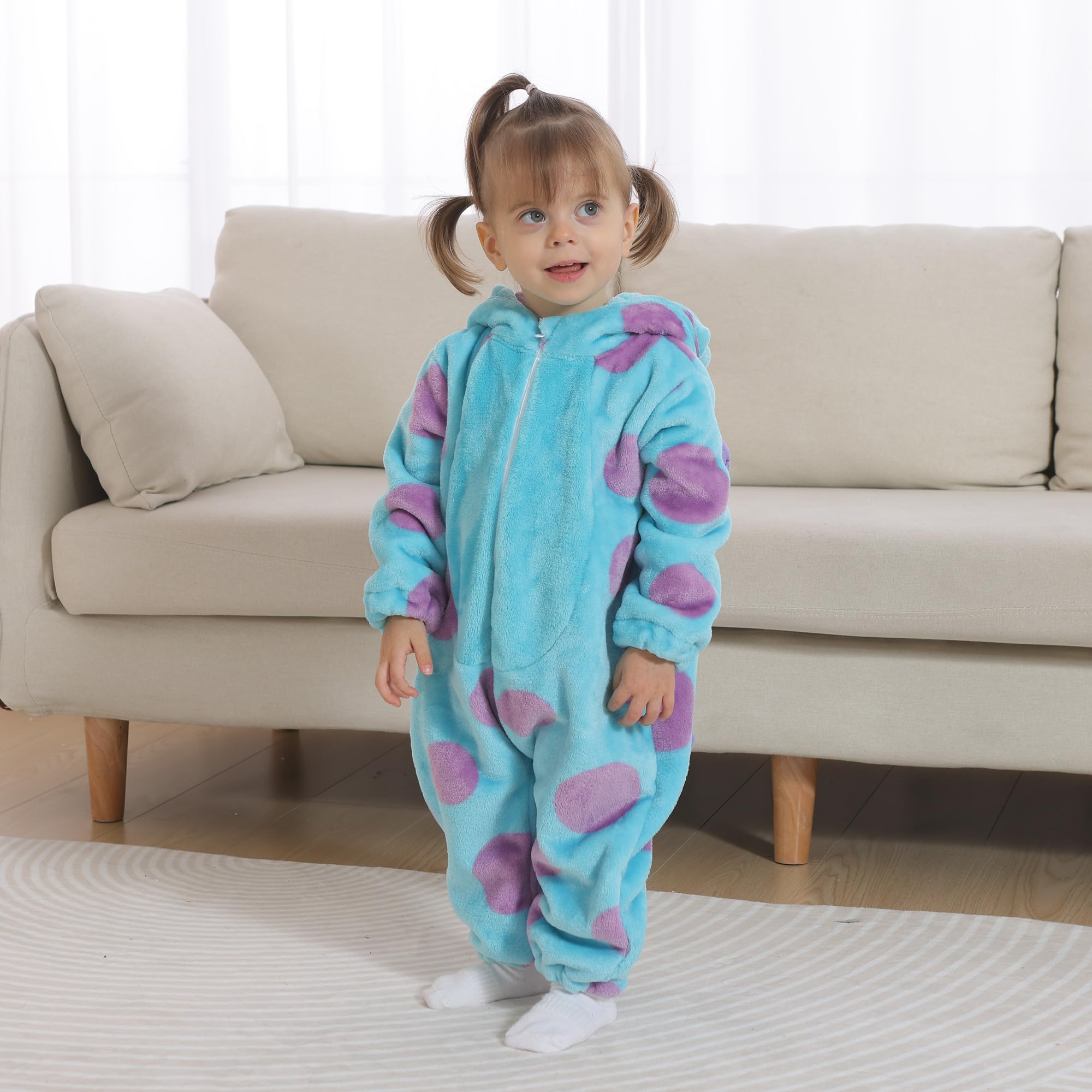 QSTYLE romper with zipper closure enables easy diaper changes and secure wear
