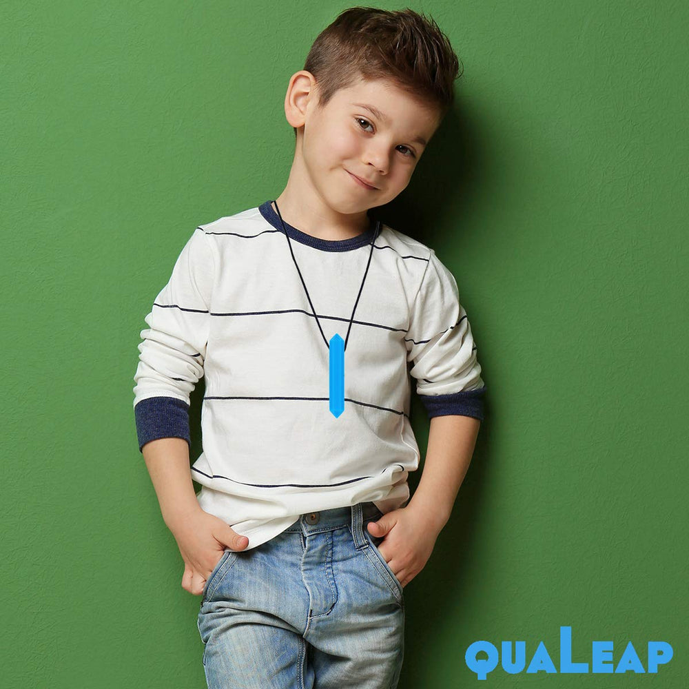QUALEAP AMBER child wearing teething necklace during daily use