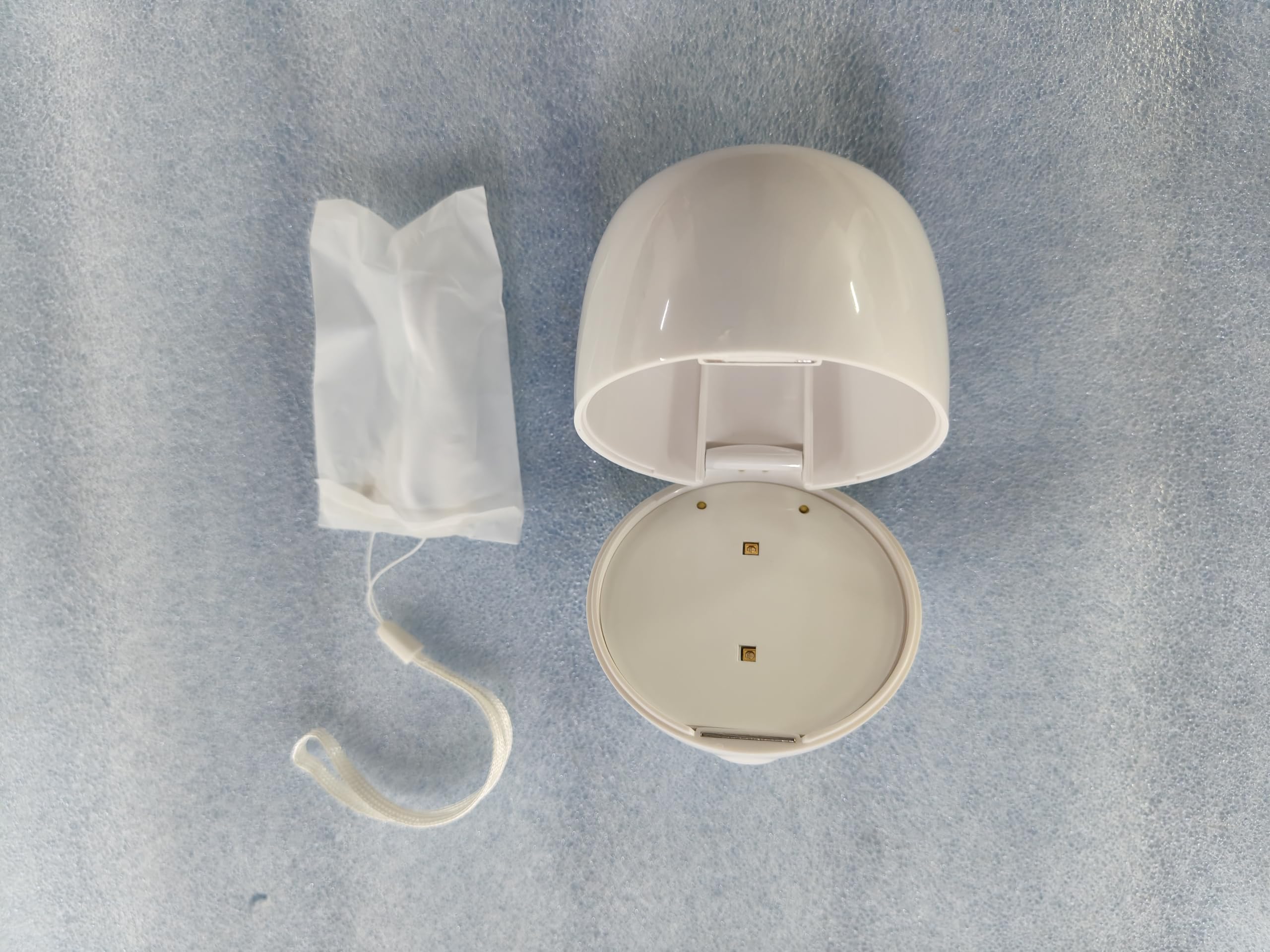 Qualirey small-items disinfection box suitable for teether and bottle nipples.