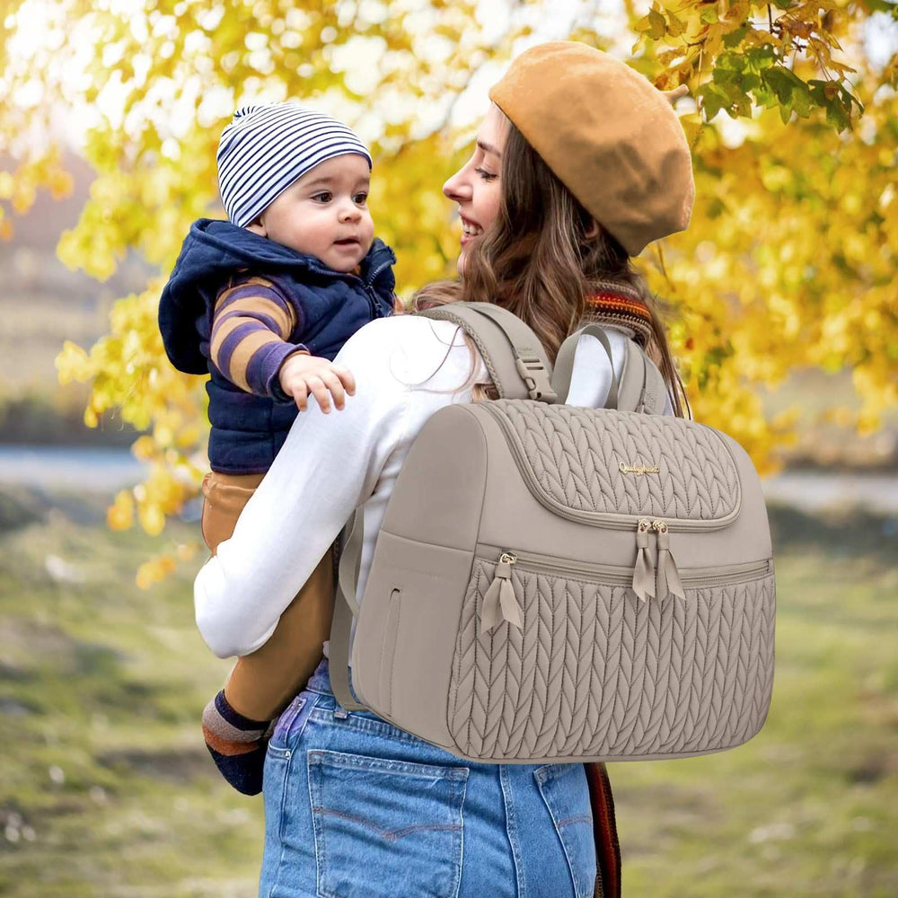 Qualyphant insulated cooler bag keeps milk and snacks fresh