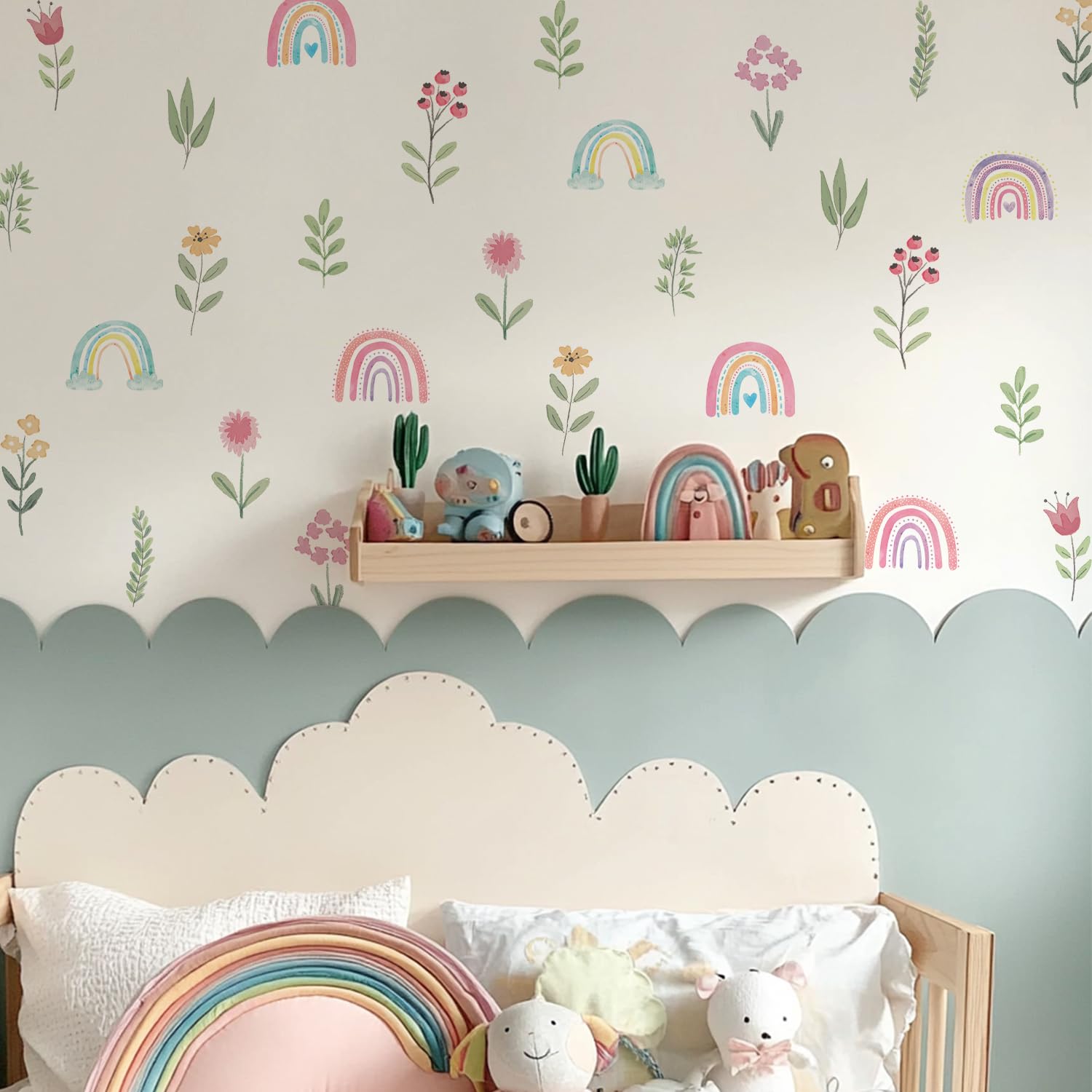 QUCHENG sun and rainbow wall stickers brighten windows and shelves.