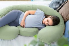 QUEEN ROSE wedge pillow highlights belly support with adjustable Velcro