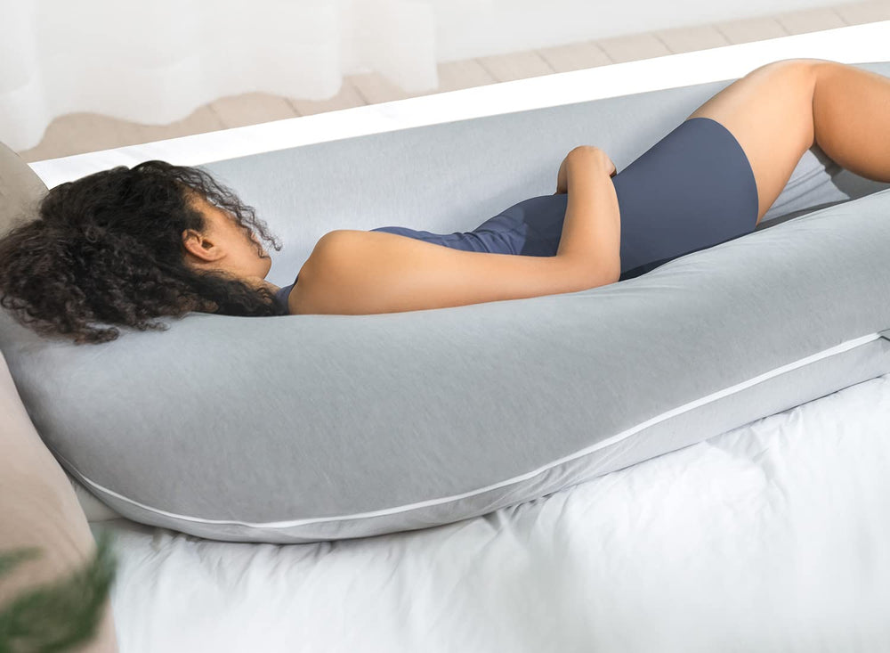 QUEEN ROSE multiuse pillow suitable for nursing, recovery, and film evenings.