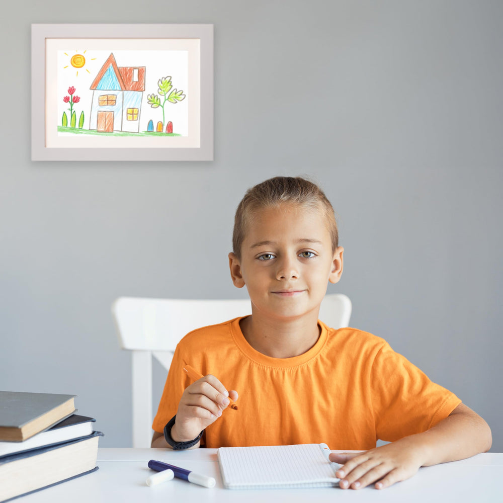 Queens of Pentacles USA LED artwork frame plexiglass-detail—durable protection for kid art projects.