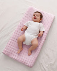 QUENESS BABY changing pad cover elastic band enables quick, secure installation.