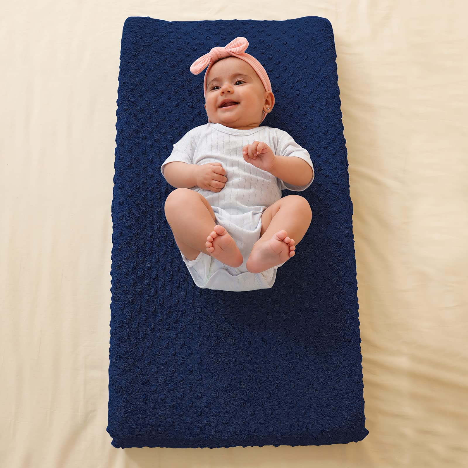 QUENESS Baby Changing Pad Cover Estate Blue elastic edge ensures secure fit.