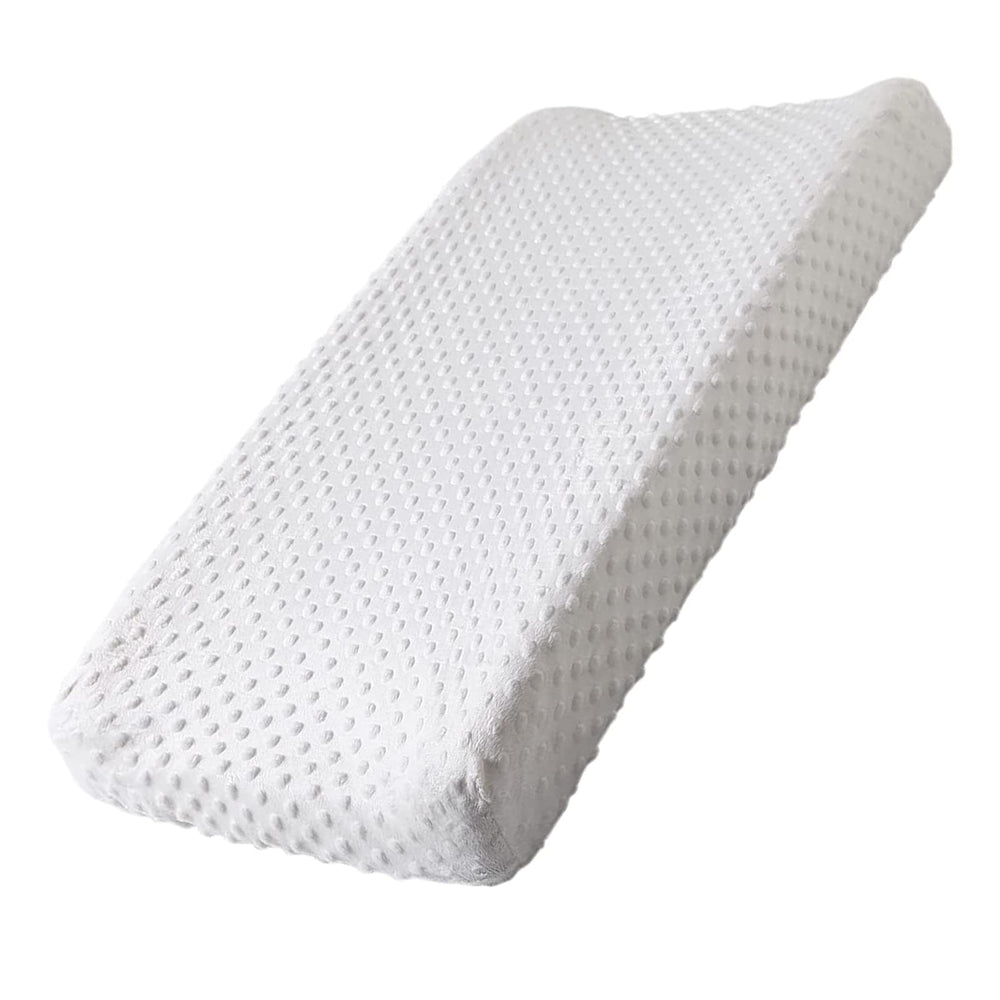 QUENESS BABY Cloud Dancer cover closeup in fleece for soft, breathable diaper changes.