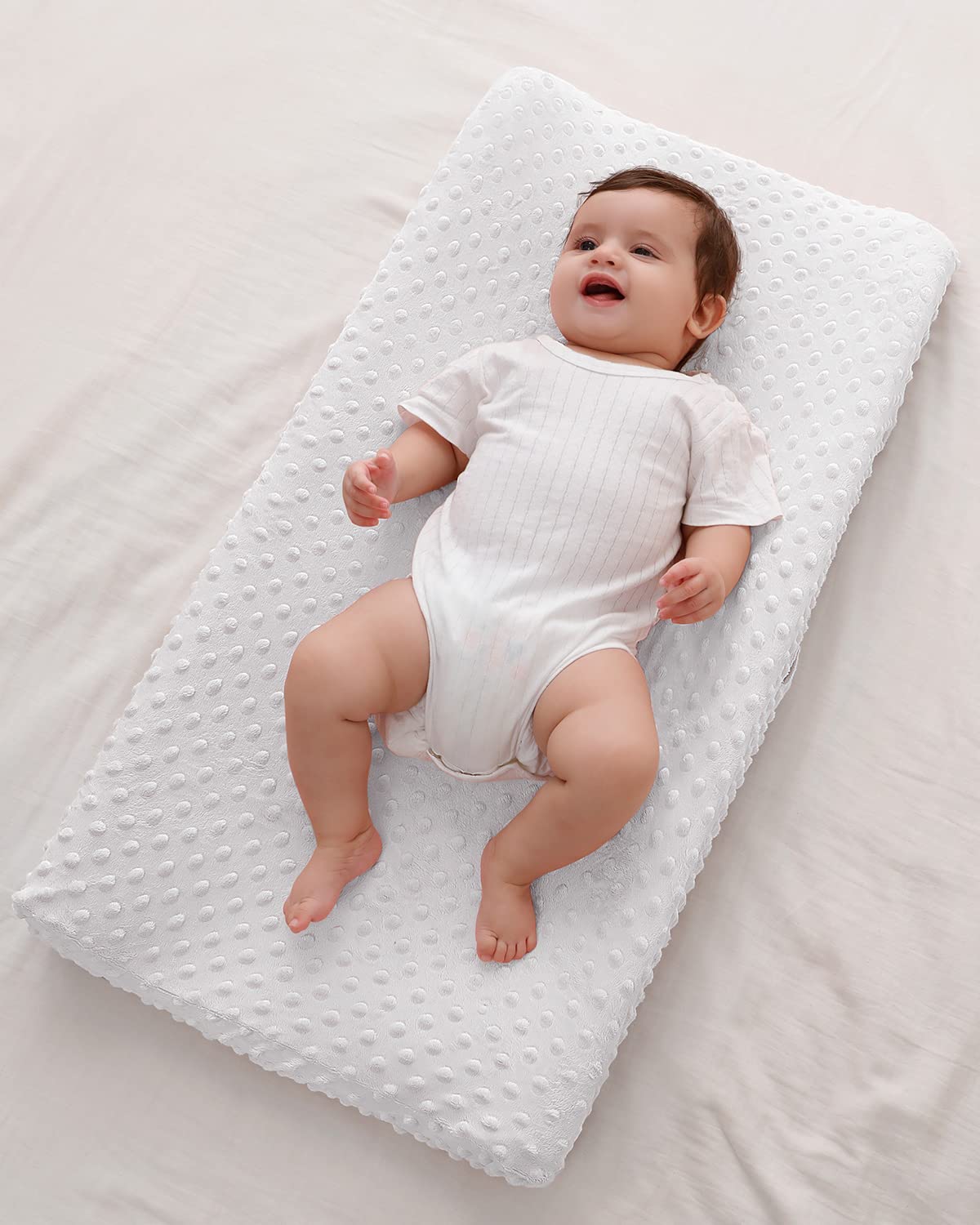 QUENESS BABY Cloud Dancer folded cover ready to store.