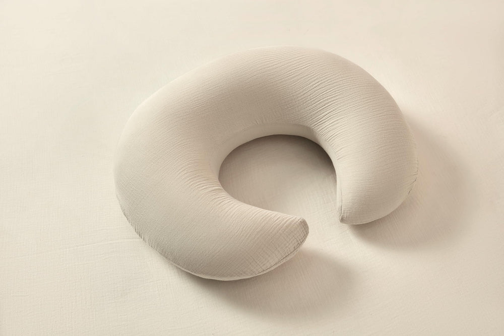 QUENESS baby-safe muslin fabric remains breathable for baby comfort