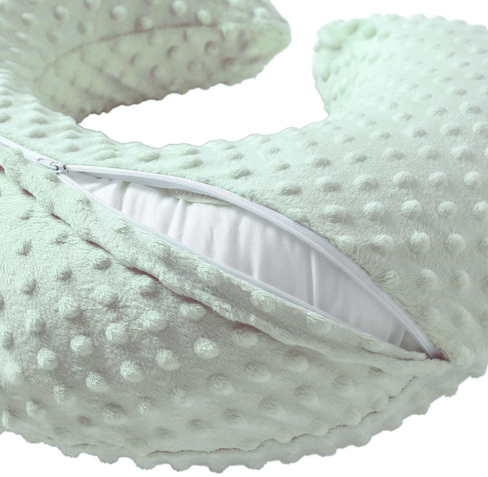 QUENESS nursing pillow green baby-feeding-position demonstrates secure latch and comfort.