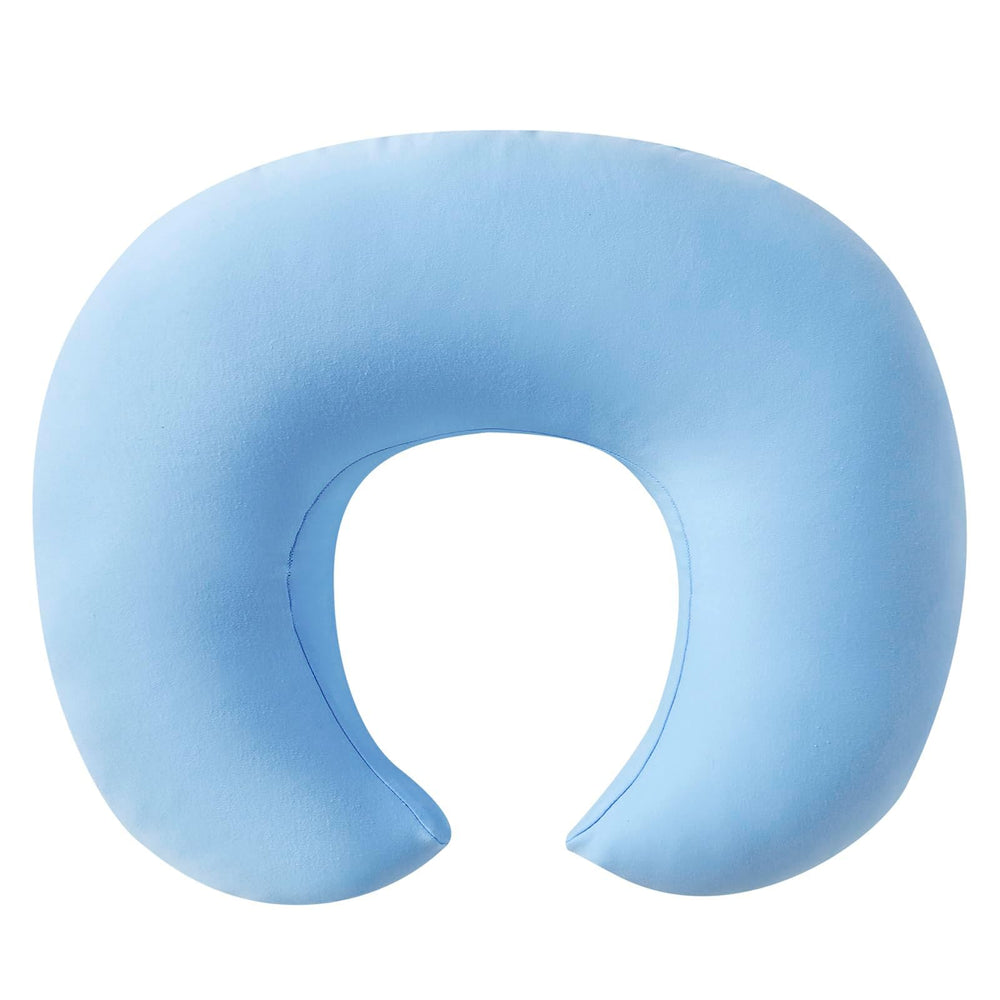 QUENESS nursing pillow baby-feeding position featuring arm support and secure seating.