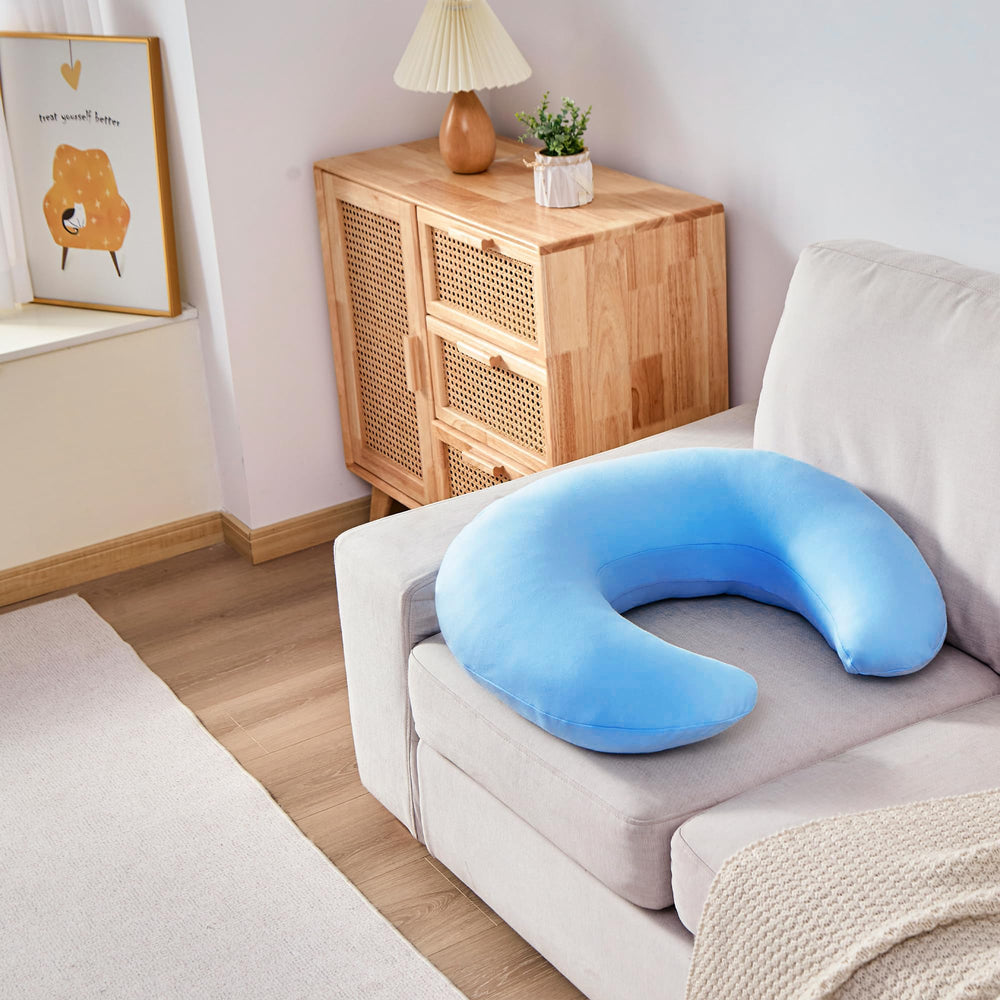QUENESS compressed shipping keeps pillow safe and space-saving on arrival.