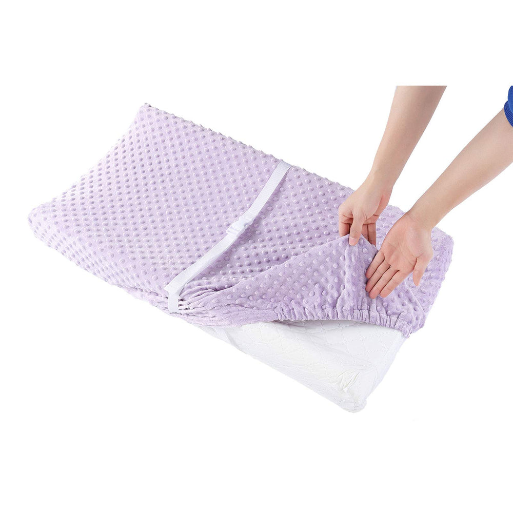 QUENESS Orchid cover demonstrates snug fit across changing surfaces