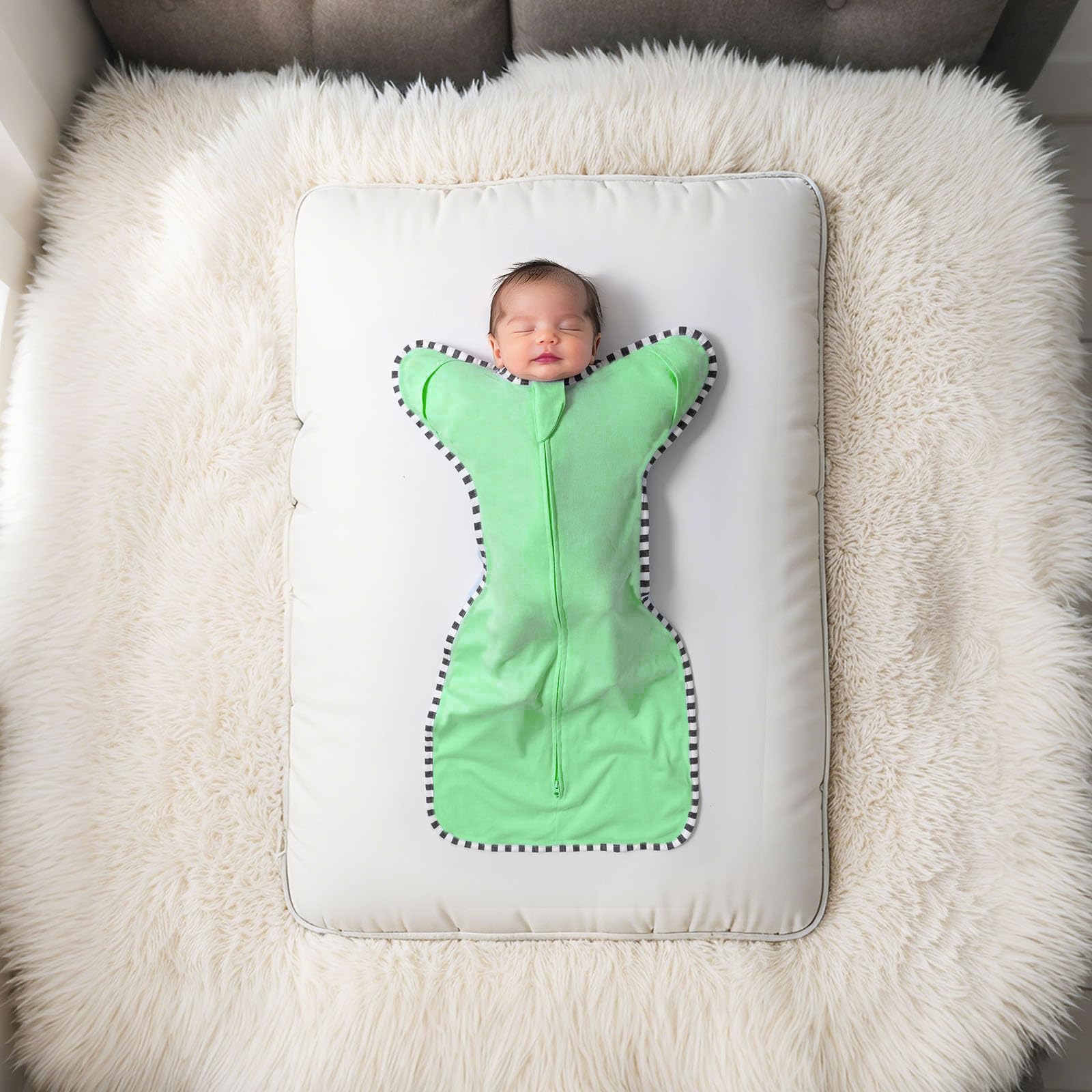 queness transition swaddle 2-way zipper close-up with protective zipper for gentle changes