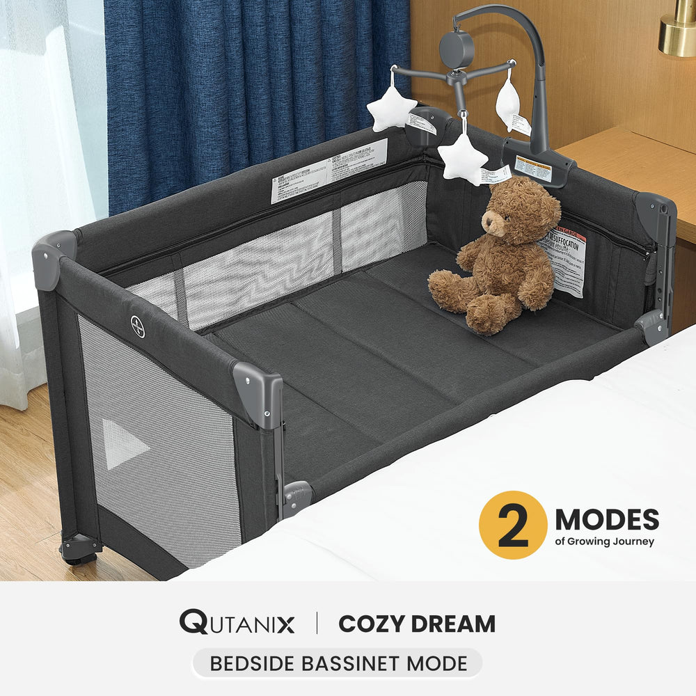 QUTANIX bassinet bedside-sleeper: easy access for night feeds and comforting checks.