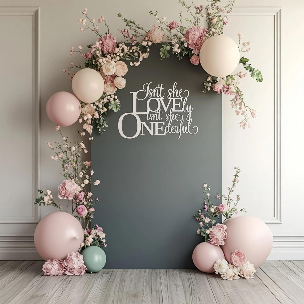 QWTOWFM Onederful party sign backdrop enhances event spaces with heartfelt sentiment.