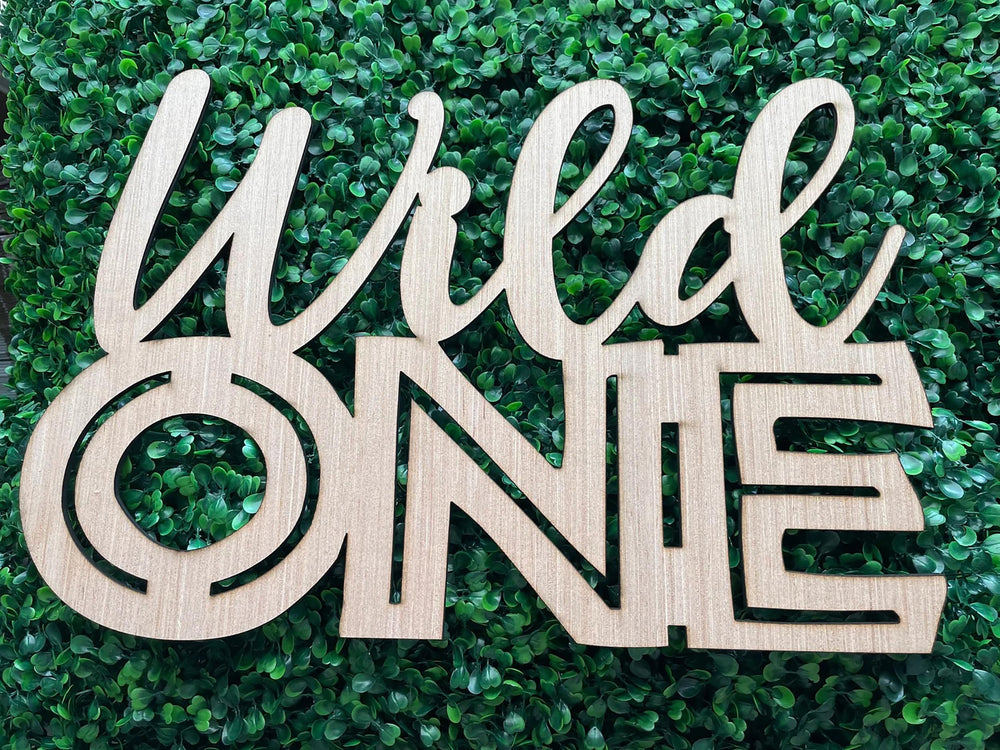 QWTOWFM Wood Wild One Sign backdrop for safari party decor and photo-worthy moments.